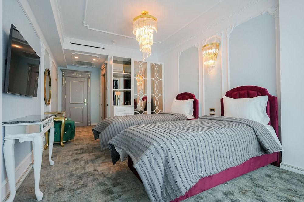 W Regal Boutique&Spa Twin Room 2