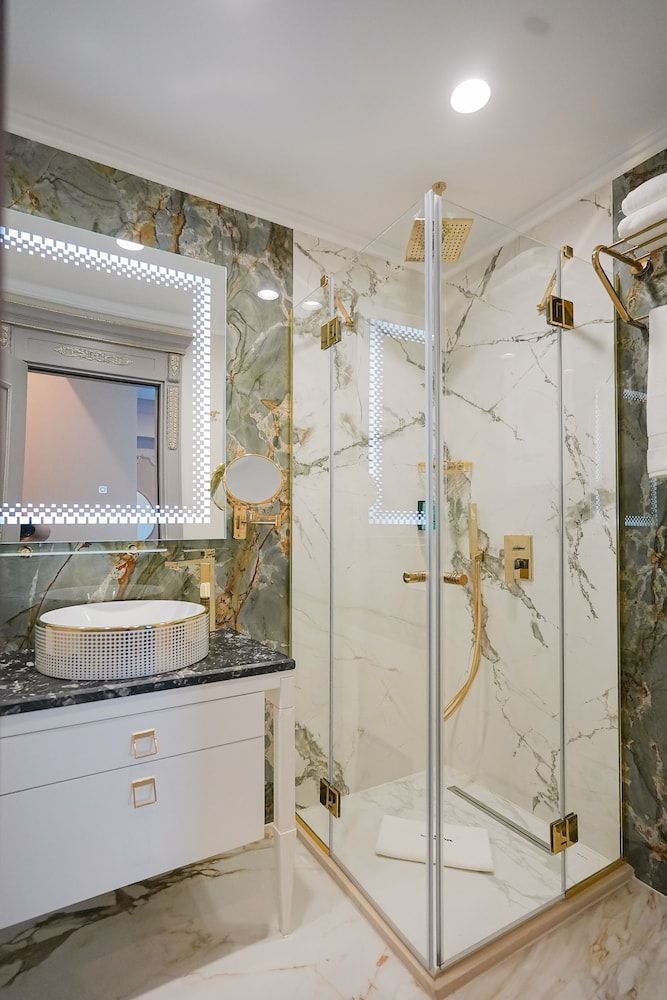 W Regal Boutique&Spa Suite 11