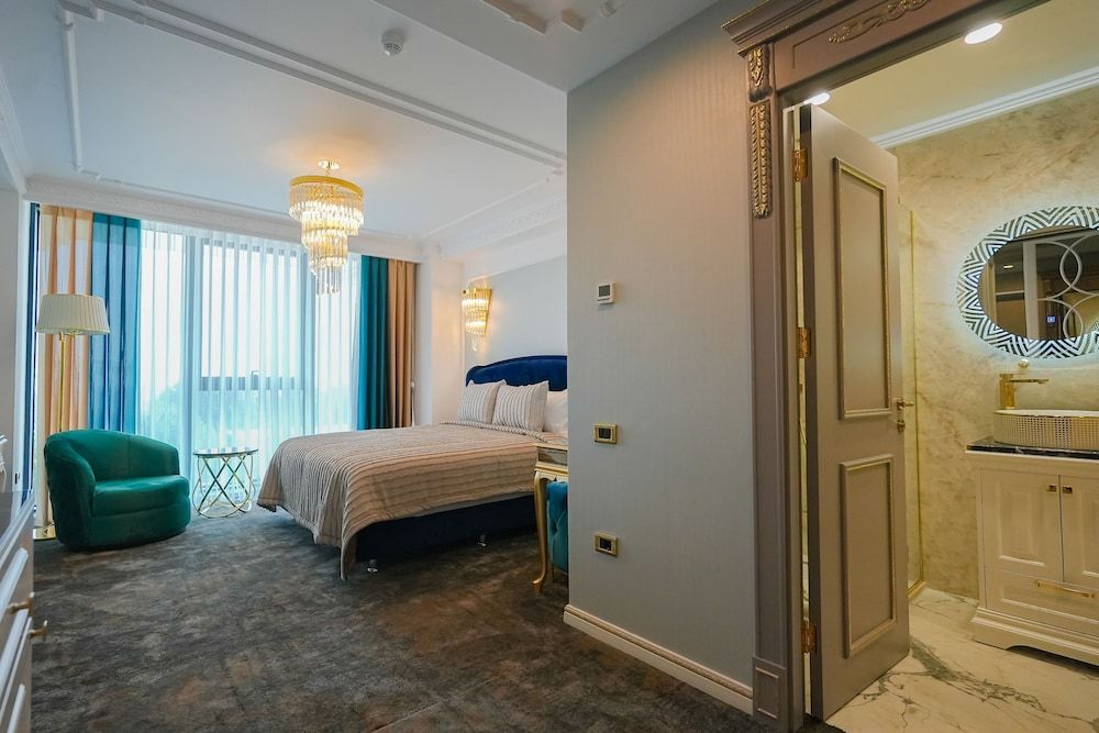 W Regal Boutique&Spa Double Room 11