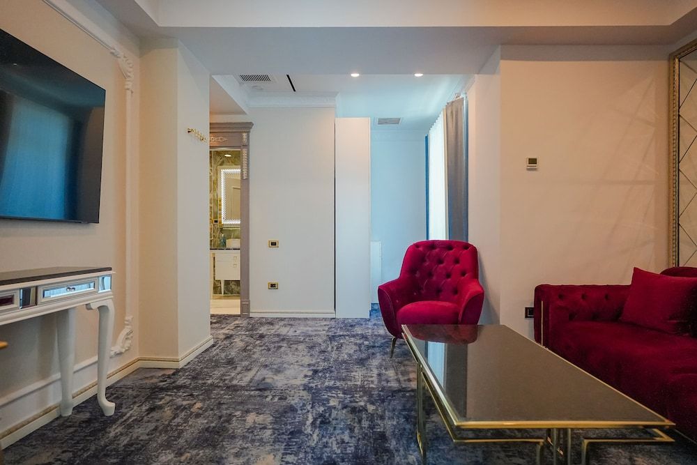 W Regal Boutique&Spa Suite 23