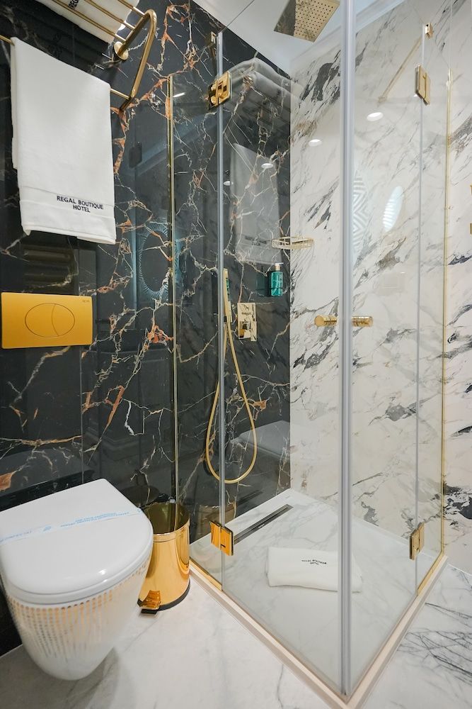 W Regal Boutique&Spa Twin Room 8