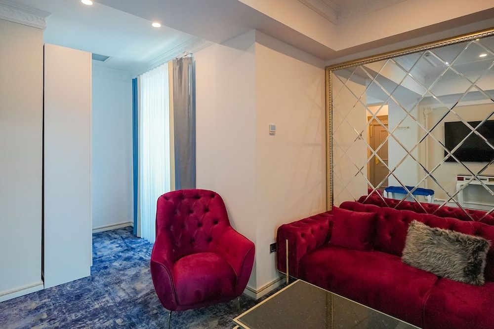 W Regal Boutique&Spa Suite 22