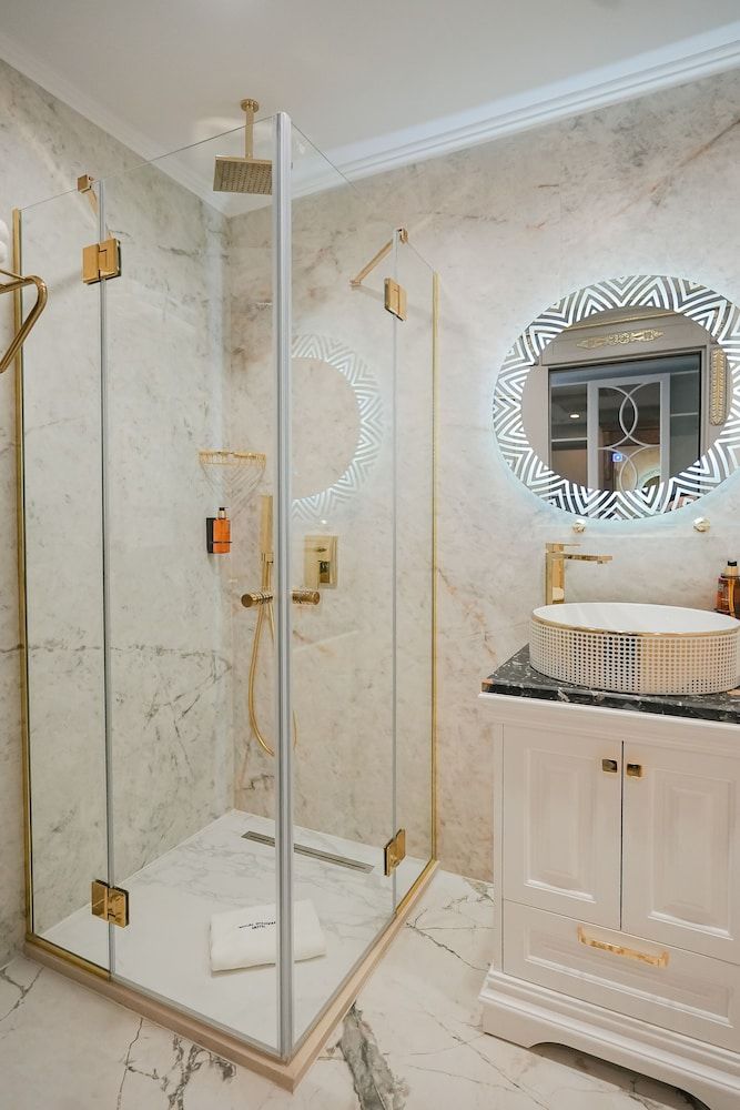 W Regal Boutique&Spa Double Room 8