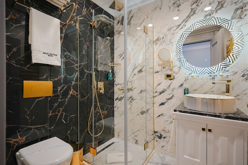 W Regal Boutique&Spa Twin Room 7