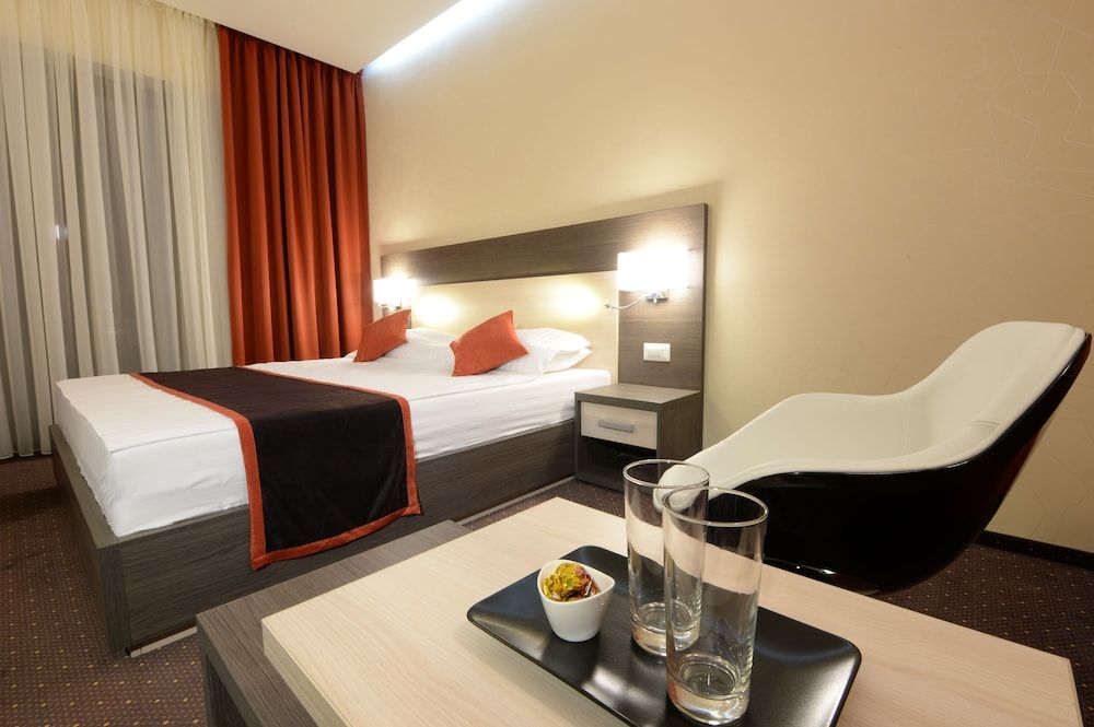 Hotel Galaxy Double Room (10% discount in lobby bar) 2