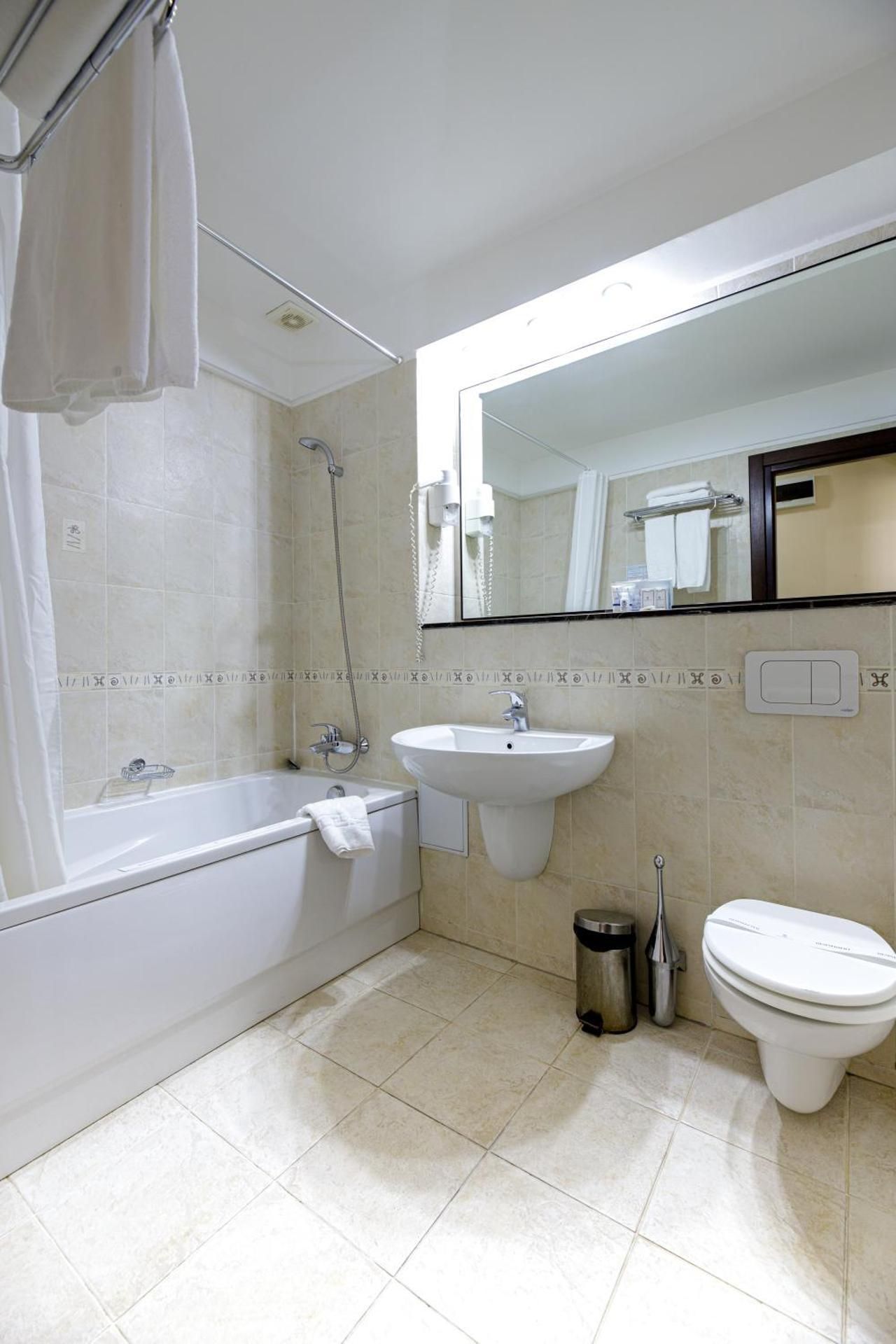 Atrium Hotel Ateneu City Center Standard Double Room Ground Floor