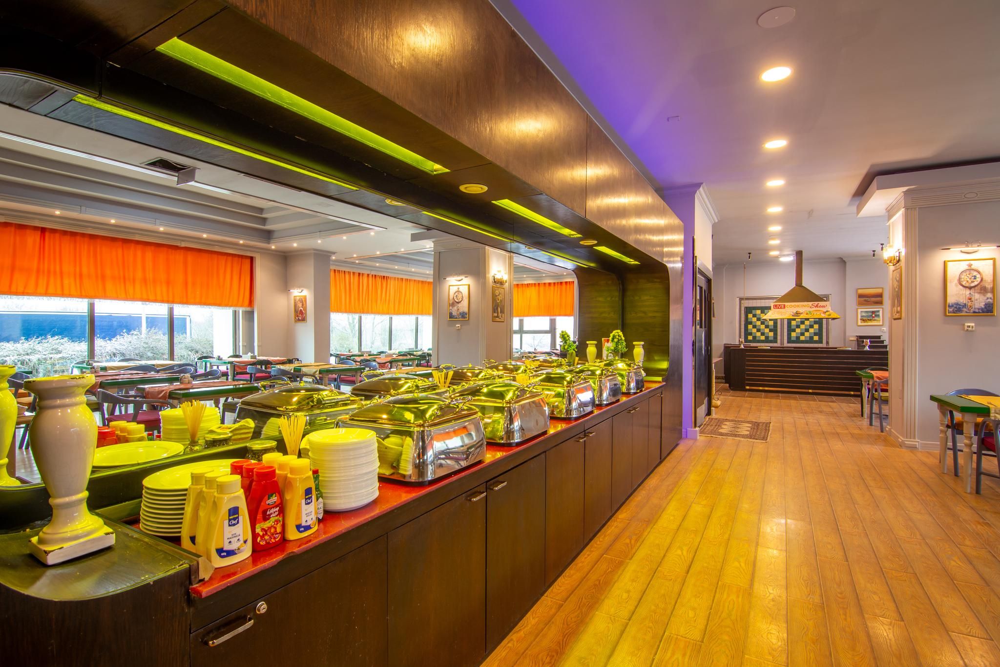 undefined Phoenicia Express Hotel 10