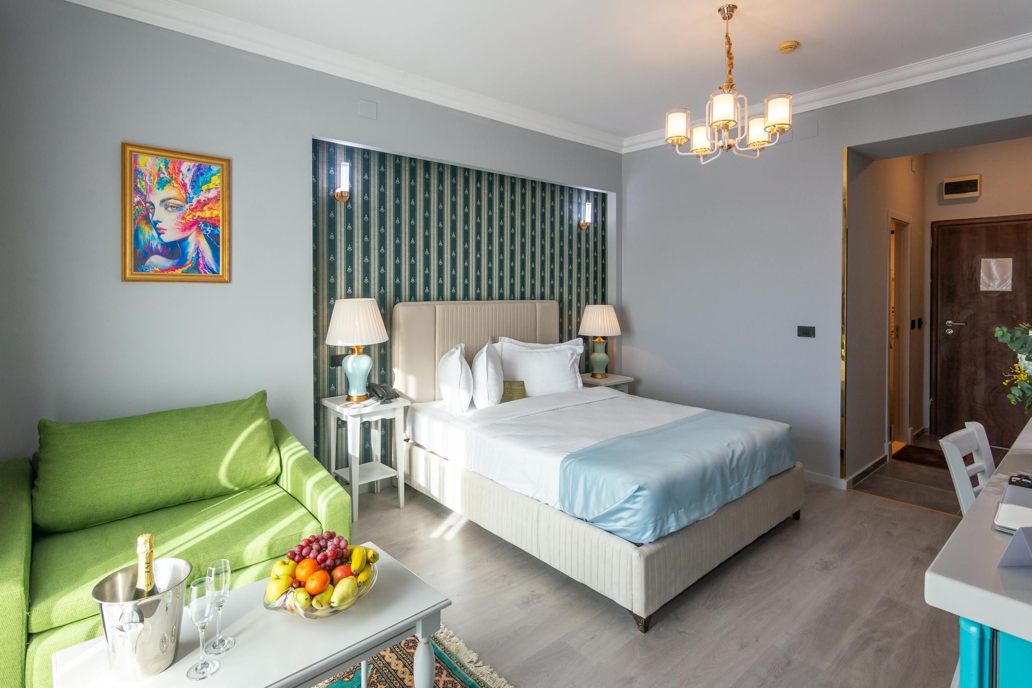 Phoenicia Express Hotel Matrimonial Room 3