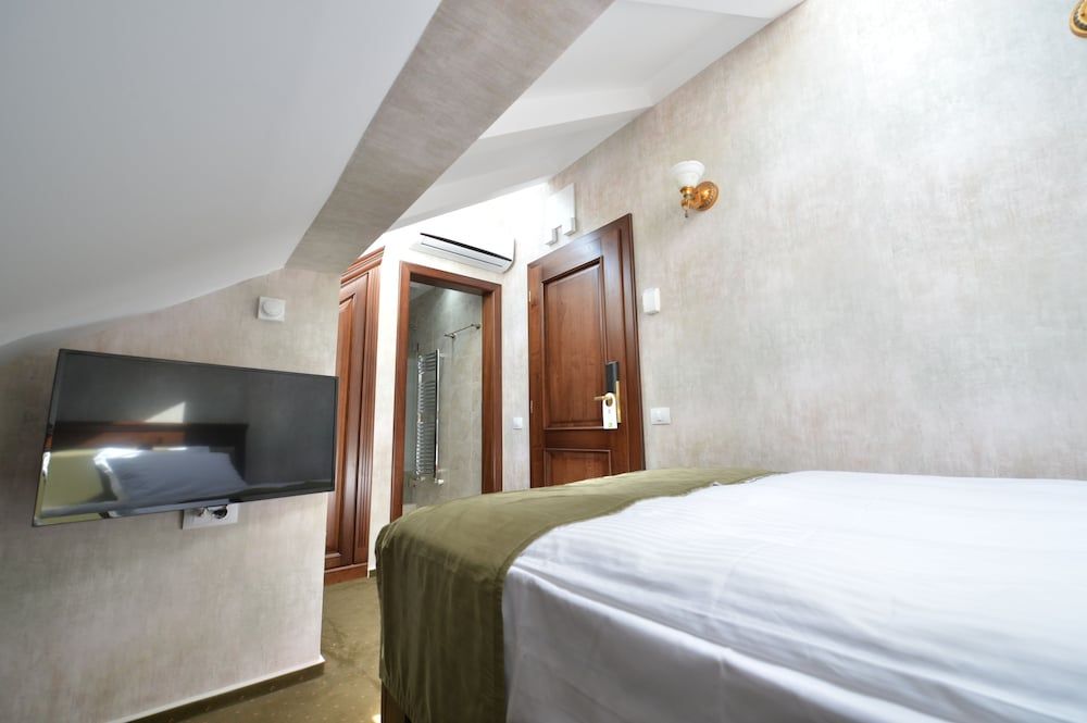 Noblesse Boutique Hotel Standard Single Room 2