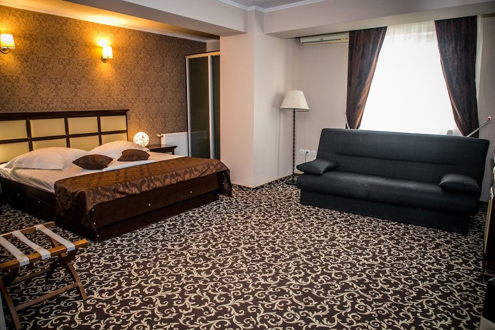 Hotel Megalos Junior Studio Suite, 1 King Bed with Sofa bed 3