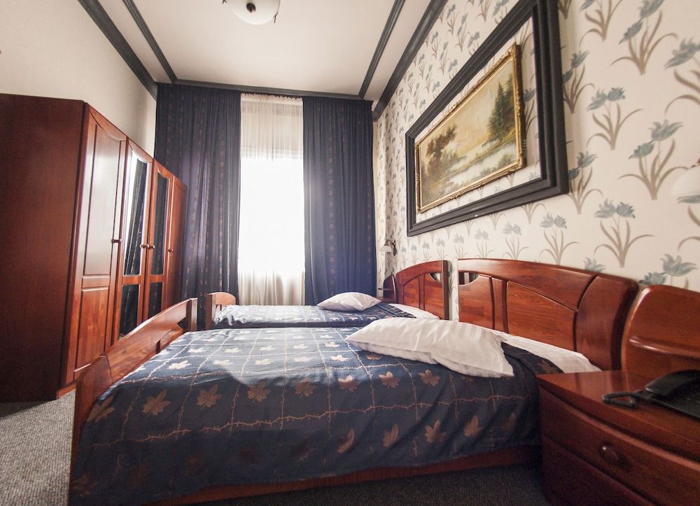undefined Bucharest Comfort Suites 3