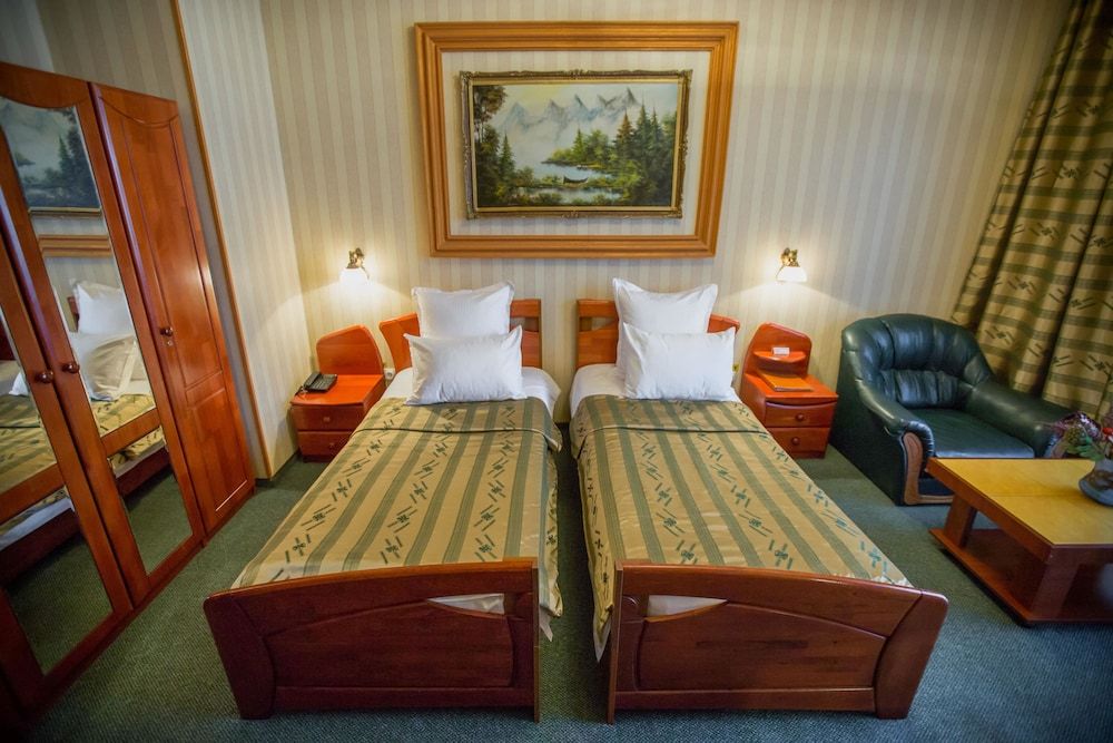 Bucharest Comfort Suites Suite (Twin) 2