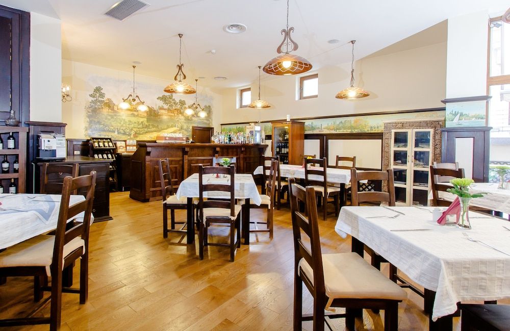 undefined Hotel International Bucharest 10