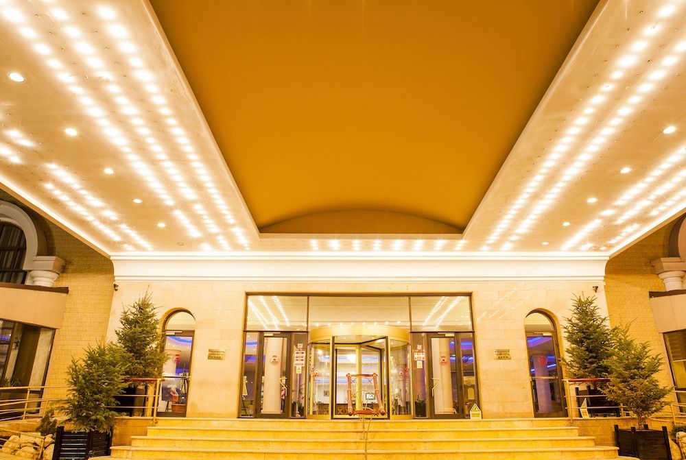undefined Phoenicia Grand Hotel 5