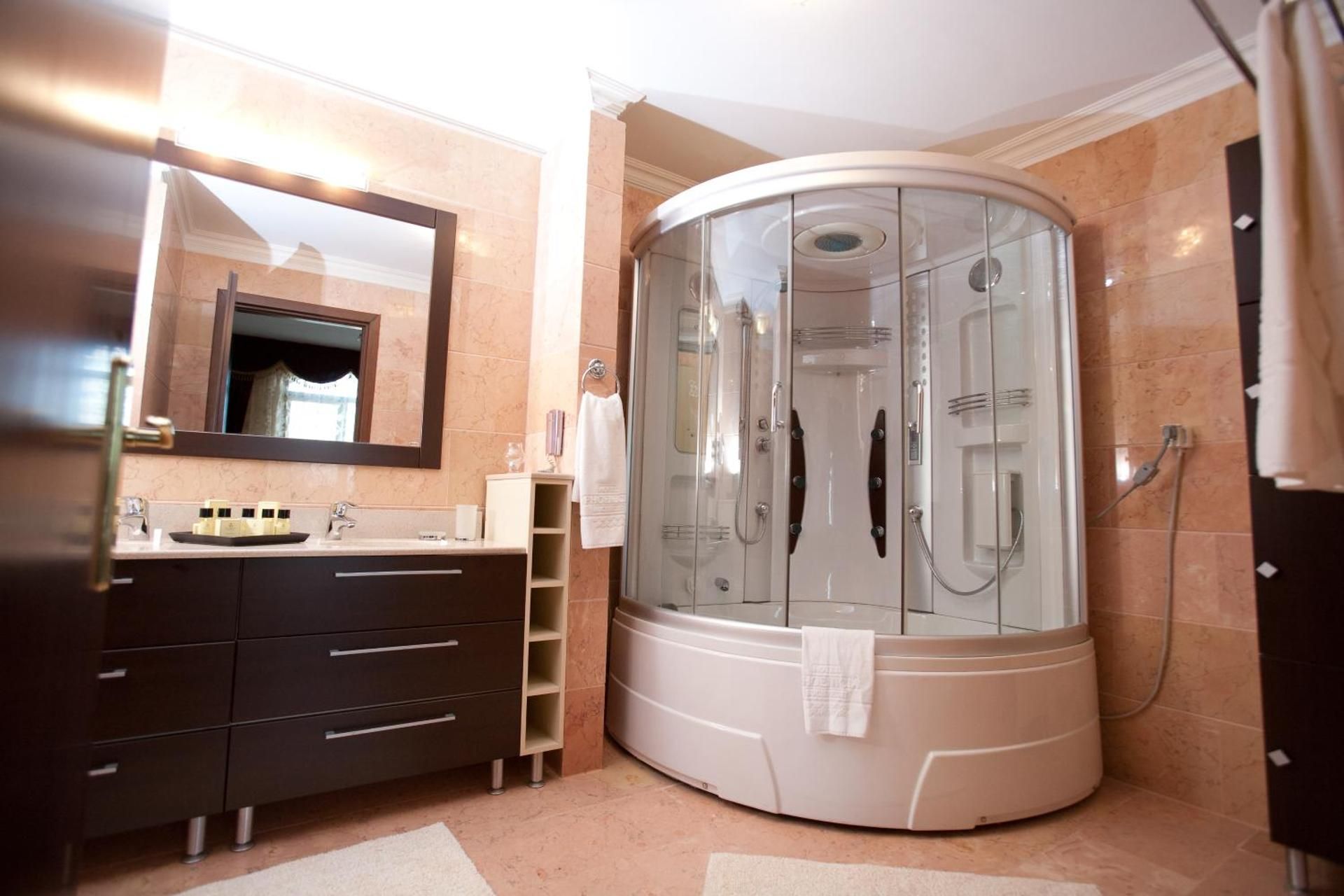 undefined Phoenicia Grand Hotel 9