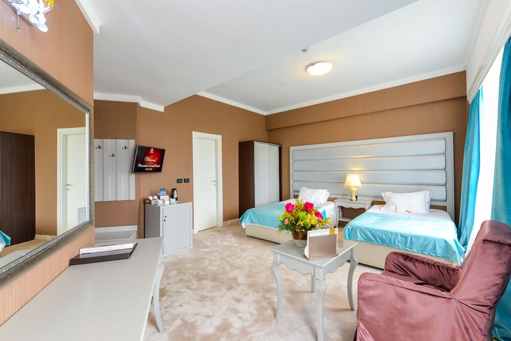 Phoenicia Grand Hotel Premium Twin Room 3