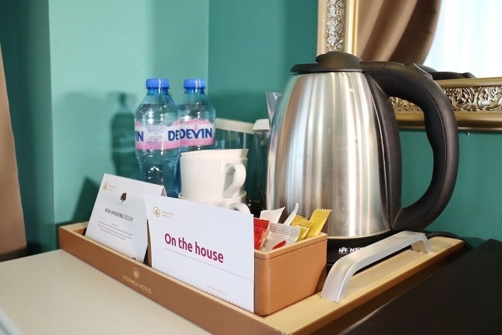 Phoenicia Grand Hotel Premium Twin Room 10