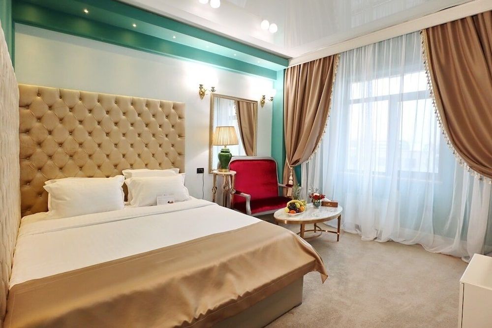 undefined Phoenicia Grand Hotel 3