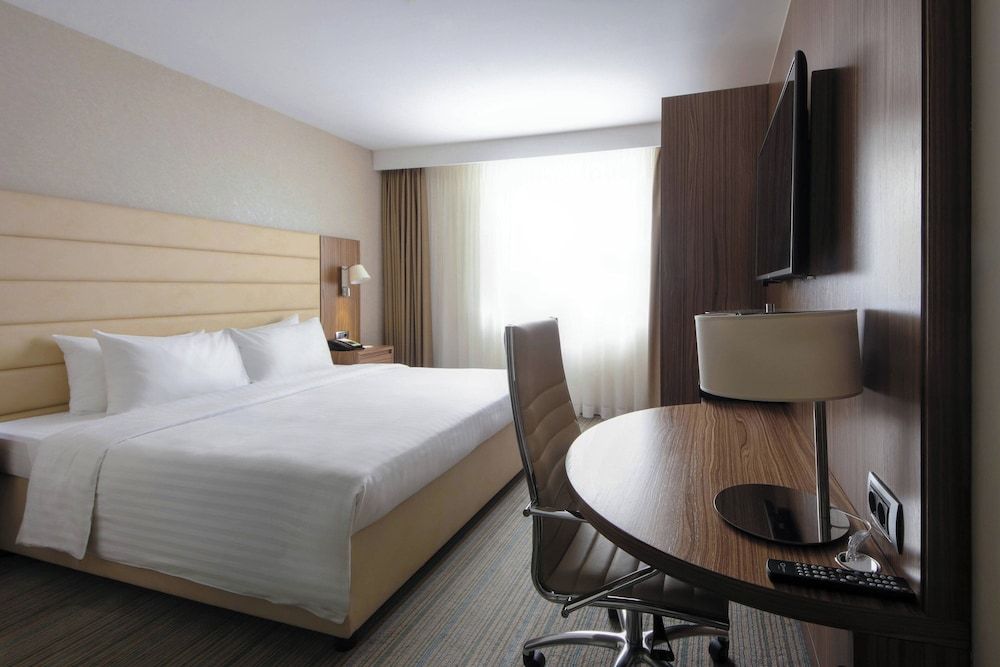 Courtyard Marriott Belgrade City Center Standard Room, 1 King Bed