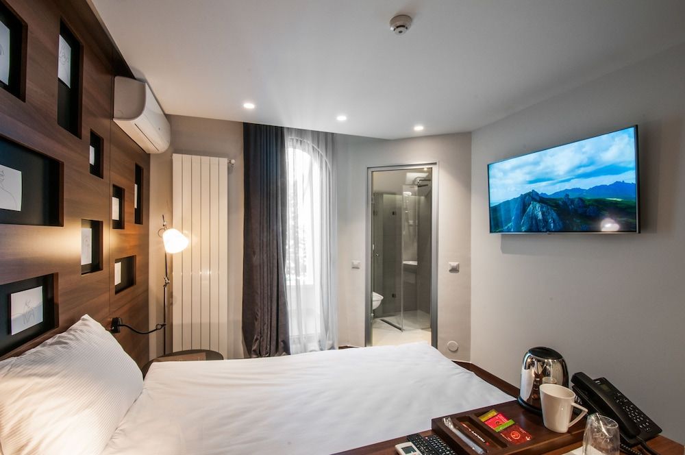 Comfort Room, 1 Queen Bed, Non Smoking