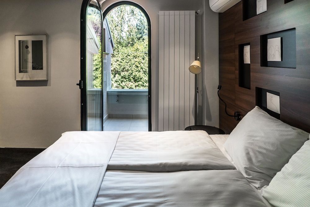 Deluxe Room, 2 Twin Beds, Non Smoking