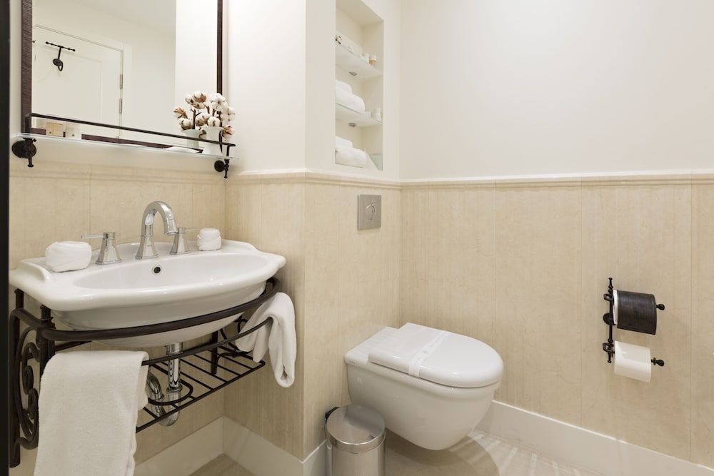 Envoy Hotel Belgrade Standard Double Room 5