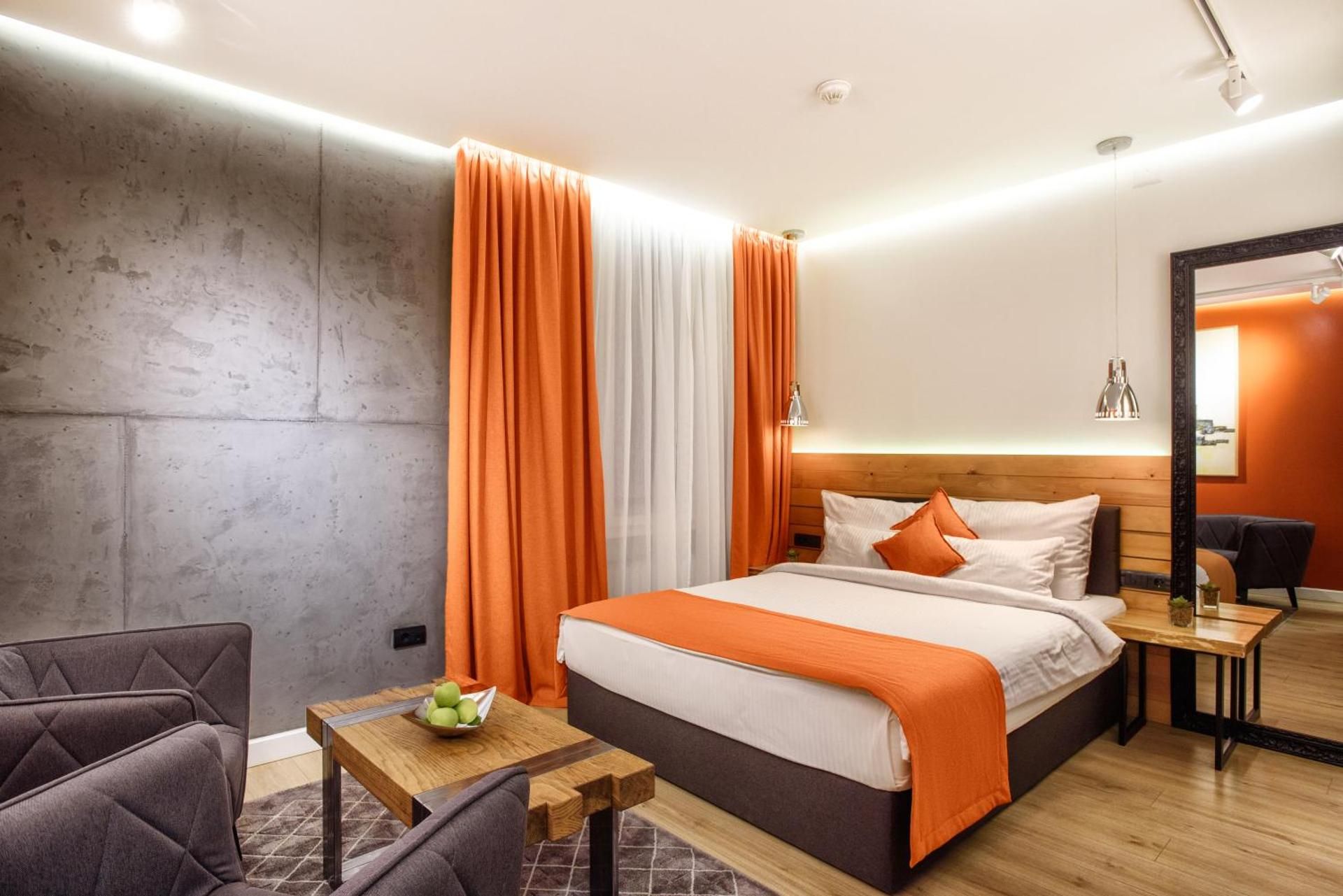 One Luxury Suites Comfort Studio Apartment 2