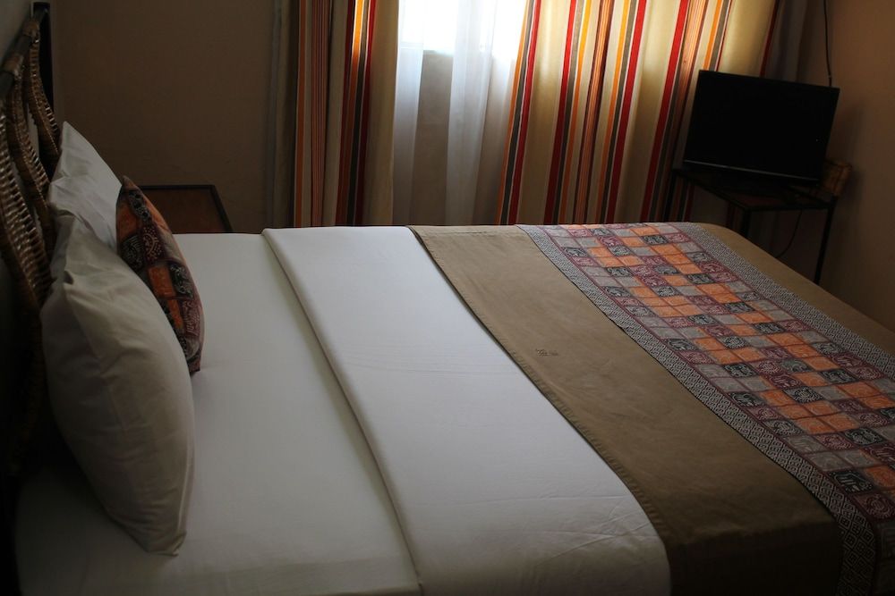 undefined Kings Hospitality Centre 5