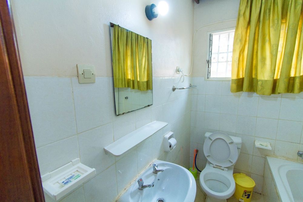 Kings Hospitality Centre Standard Double Room 8