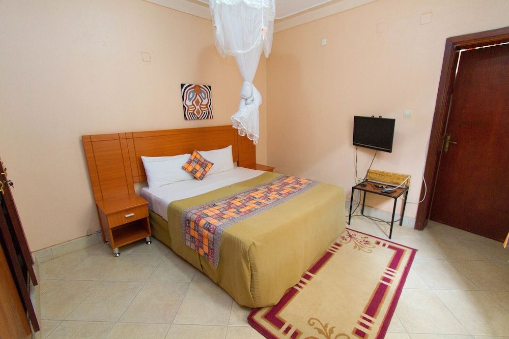 Kings Hospitality Centre Standard Double Room 3