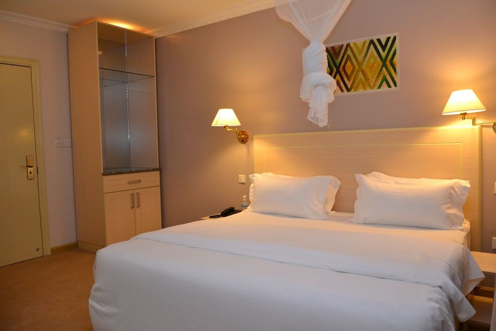 undefined Gloria Hotel 3