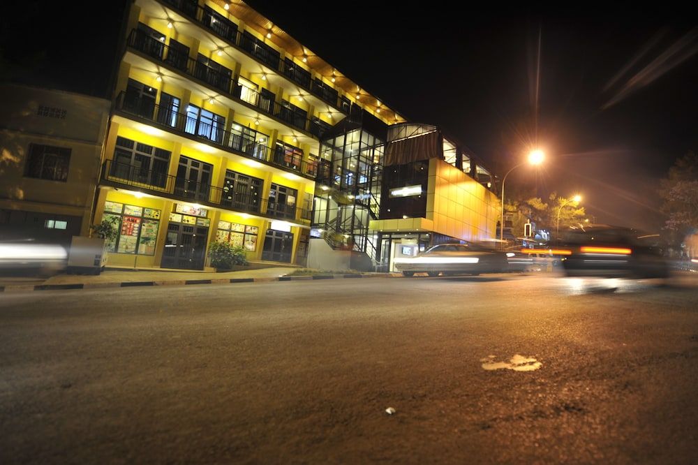 undefined Gloria Hotel 5