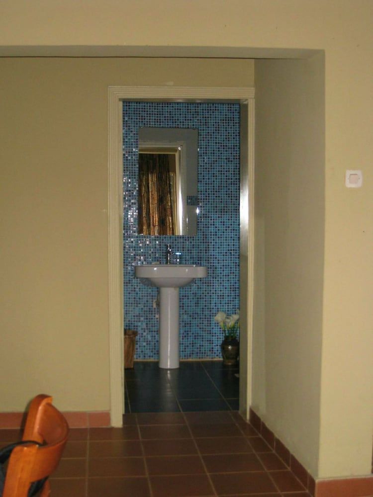 Nyungwe Top View Hotel Standard Single Room 8