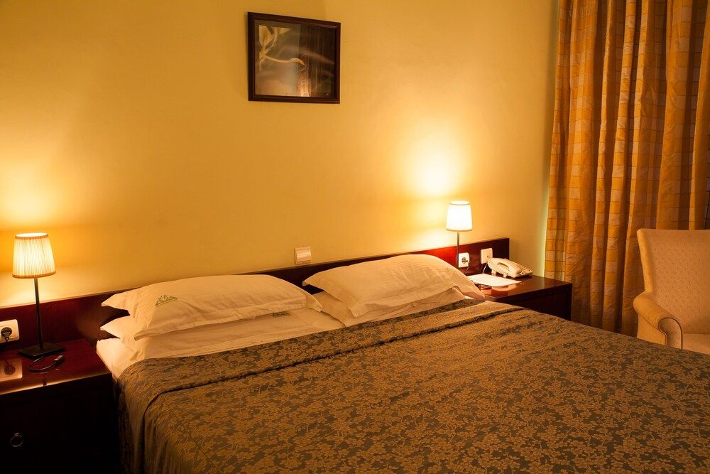 Gorillas Lake Kivu Hotel Deluxe Double Room 2