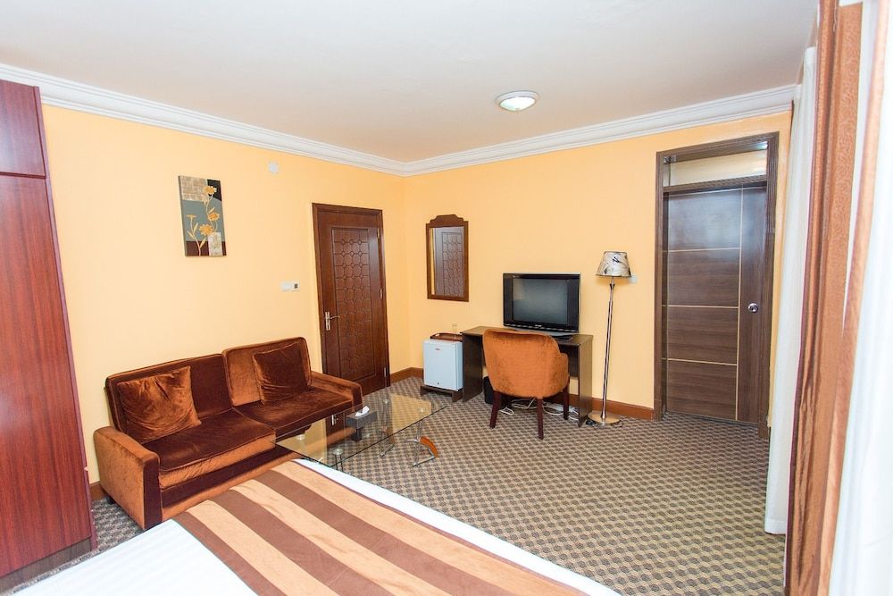 undefined The Country Inn Hotel 2