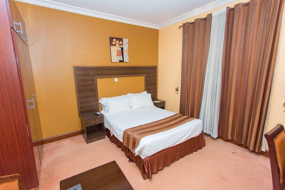 undefined The Country Inn Hotel 4