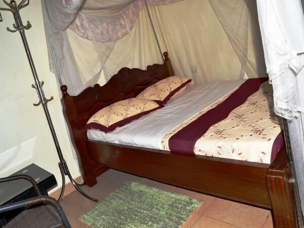 undefined La Difference Guest House