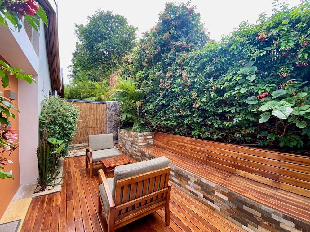 undefined The Retreat 4