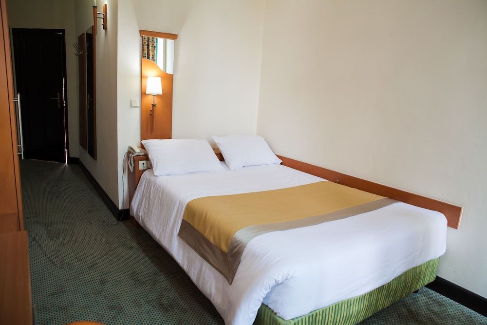 Gorillas City Centre Hotel