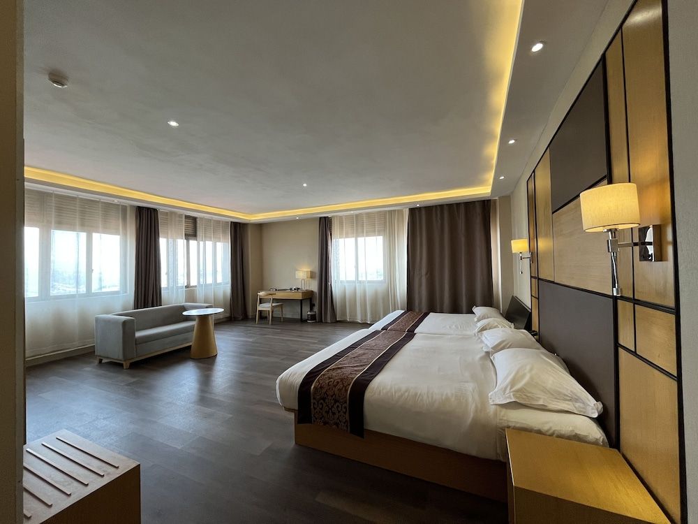 undefined 2000 HOTEL Downtown Kigali 10