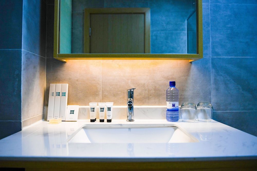 2000 HOTEL Downtown Kigali Business Double Room, City View 12