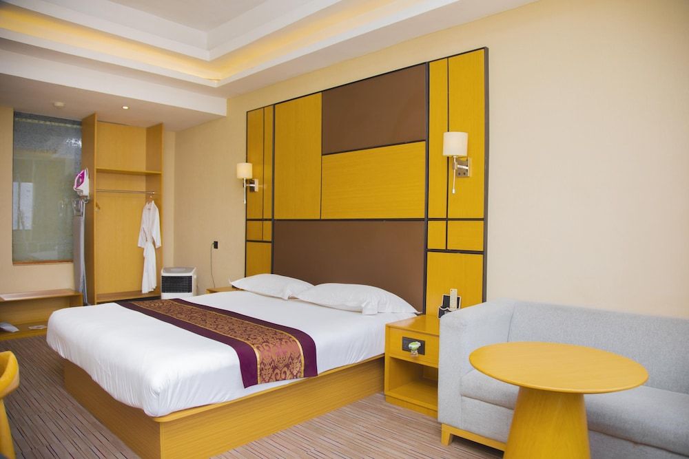 2000 HOTEL Downtown Kigali Business Double Room, City View 5