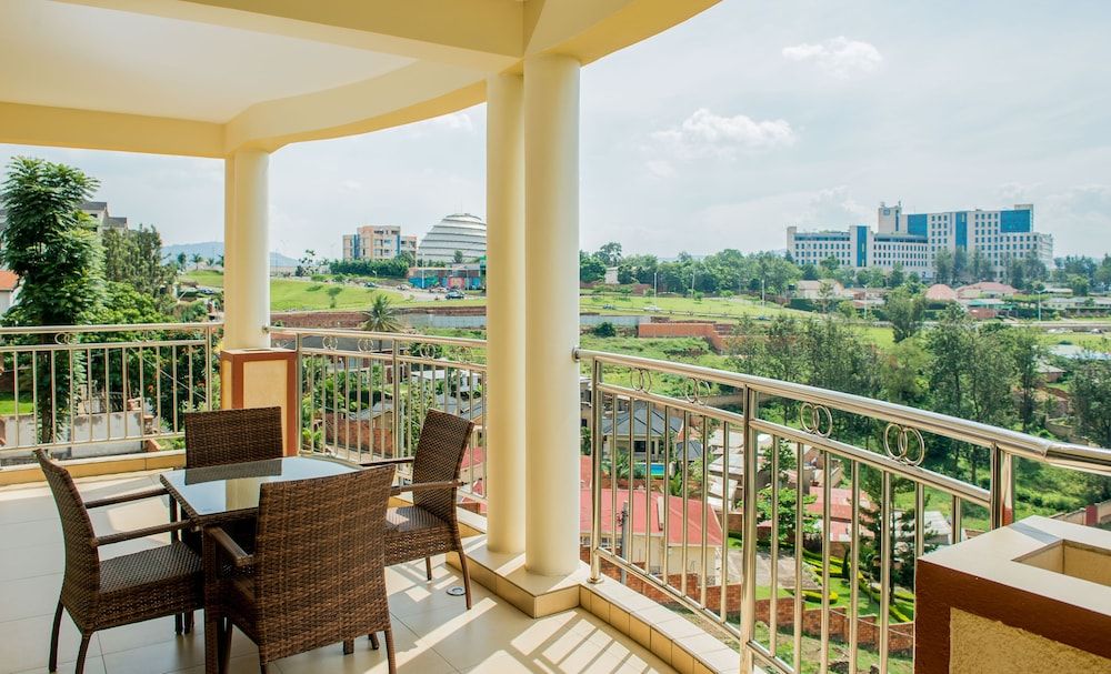 Rohi Apartments Luxury Apartment, 2 Bedrooms, City View 16