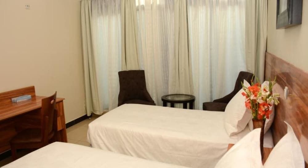 undefined La Posh Hotel