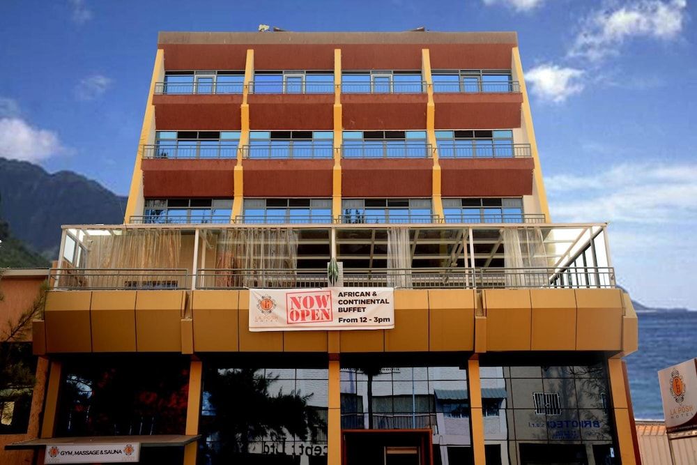 undefined La Posh Hotel 2