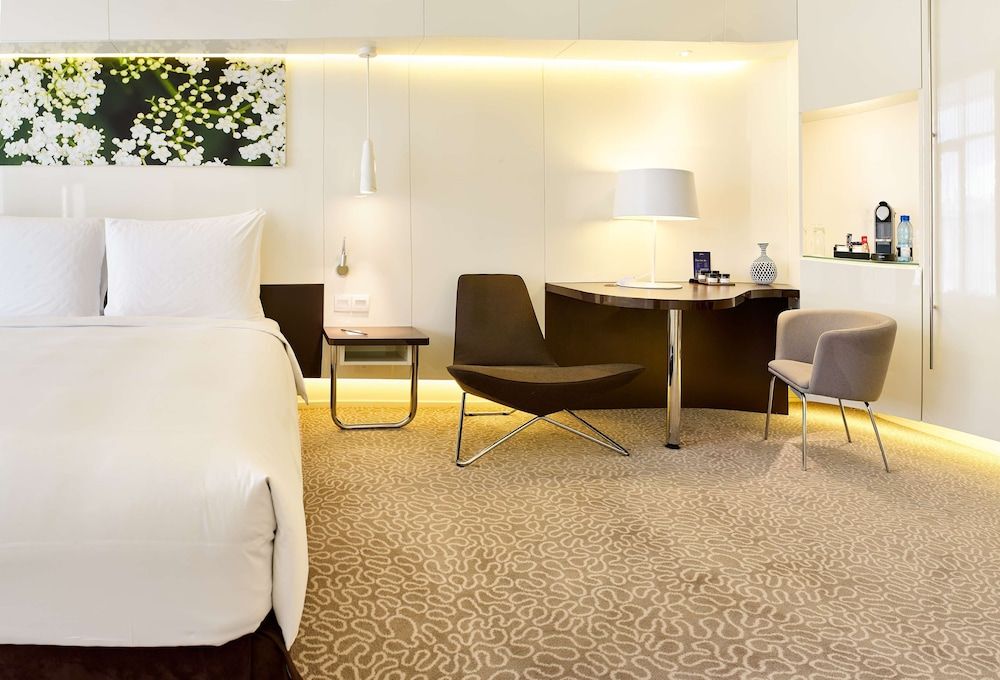 Radisson Blu Hotel & Convention Centre, Kigali Superior Room, Balcony 18