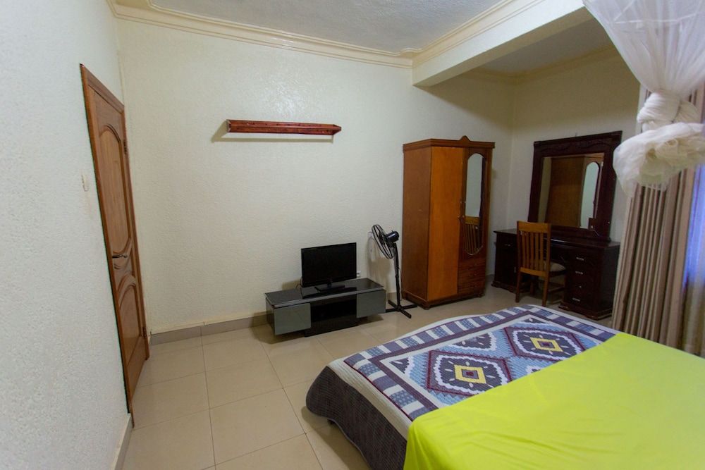 Corina K Guest House Standard Double Room 4