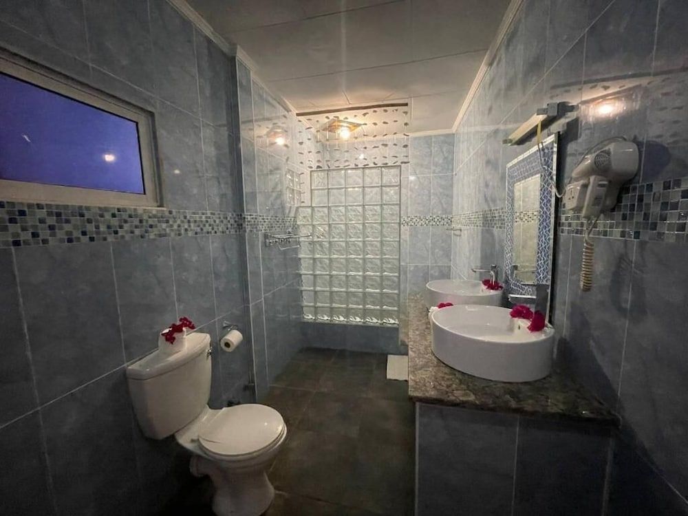 Villa Authentique Standard Quadruple Room, 2 Queen Beds 12