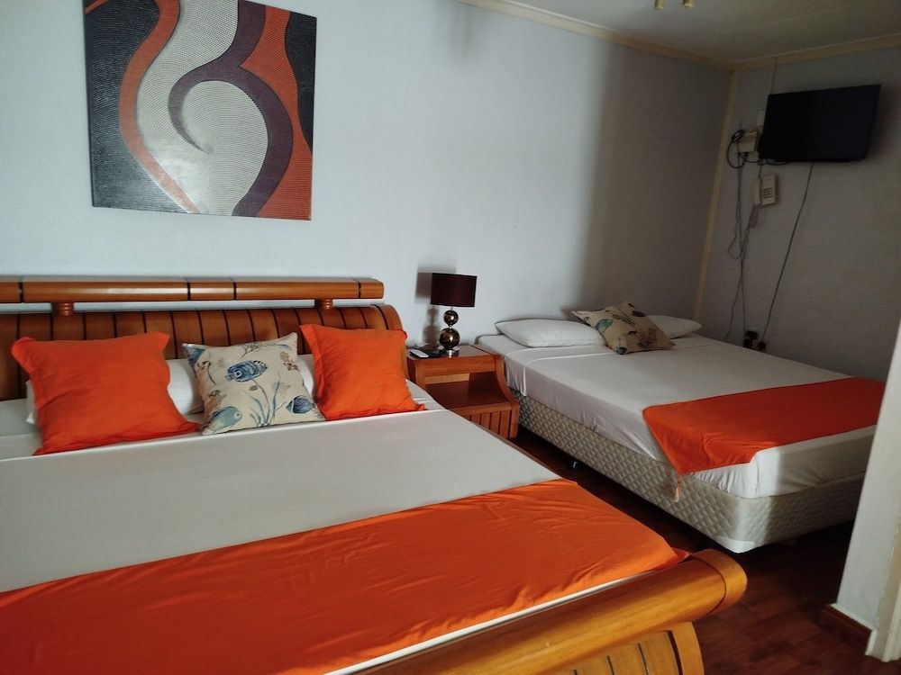 Villa Authentique Standard Quadruple Room, 2 Queen Beds 7