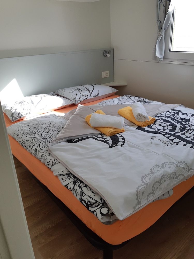 Deluxe Mobile Home, 3 Bedrooms
